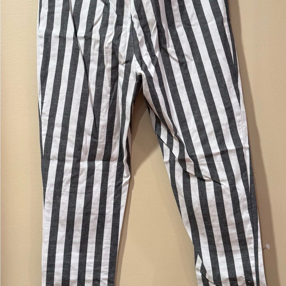 Urban Outfitters Black and White Striped Cropped Pants - Picture 3 of 5